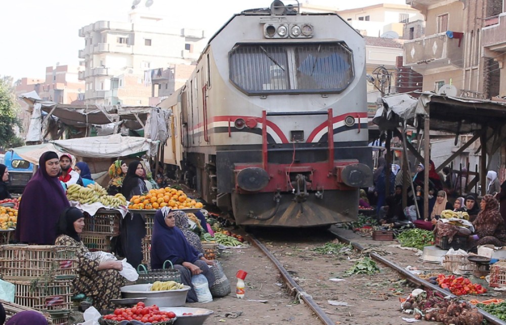 Αίγυπτος: Σε δίκη ο εισπράκτορας που πέταξε επιβάτες από το τρένο