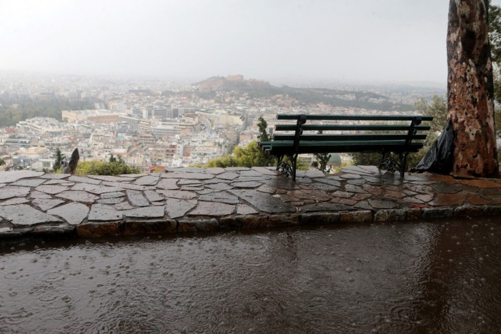 Καιρός: Βροχές σε όλη τη χώρα την Τρίτη &#8211; Τι θα επικρατήσει στην Αττική