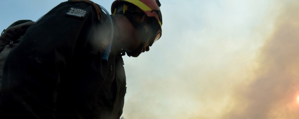Μάχη με τις φλόγες σε τέσσερα μέτωπα &#8211; Εκκενώνονται χωριά στην Κέρκυρα