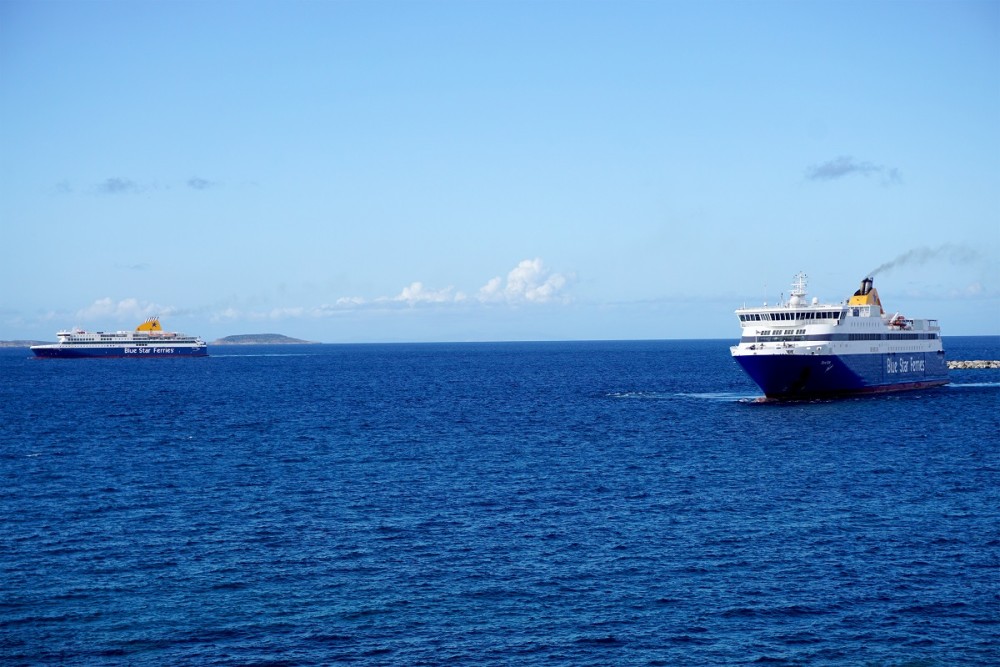 Πλοίο με 428 επιβάτες προσέκρουσε στο λιμάνι του Ηρακλείου