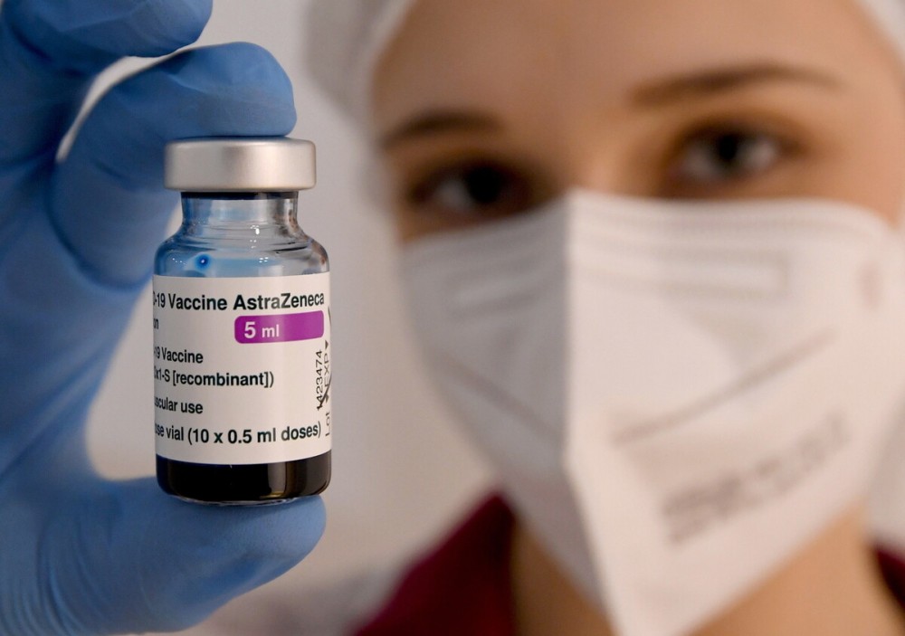Εμβόλιο AstraZeneca: Τις επόμενες εβδομάδες η αίτηση για έγκριση από τις ΗΠΑ