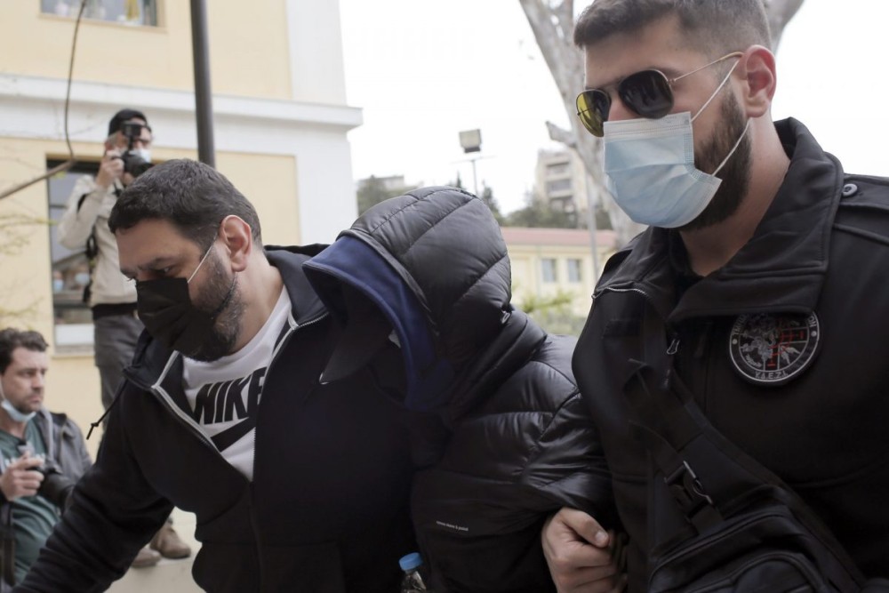Προφυλακιστέος κρίθηκε ο Μένιος Φουρθιώτης και δύο συγκατηγορούμενοί του