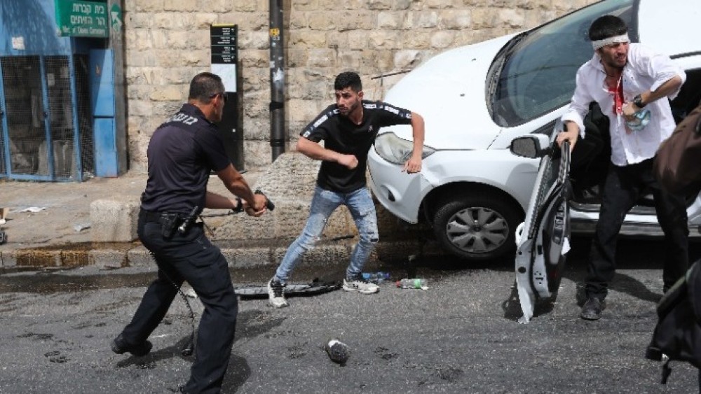 Νέες συγκρούσεις στην πλατεία των Τζαμιών στην Ιερουσαλήμ-Εκατοντάδες τραυματίες