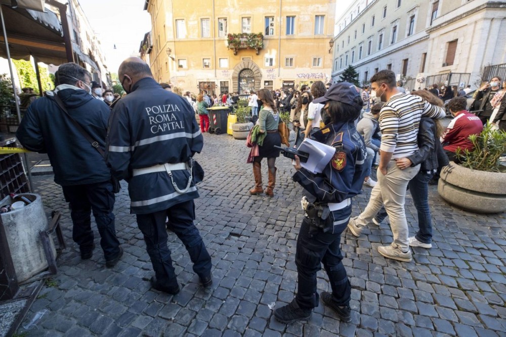 Ιταλία: 10.176 κρούσματα, 224 θάνατοι το τελευταίο 24ωρο