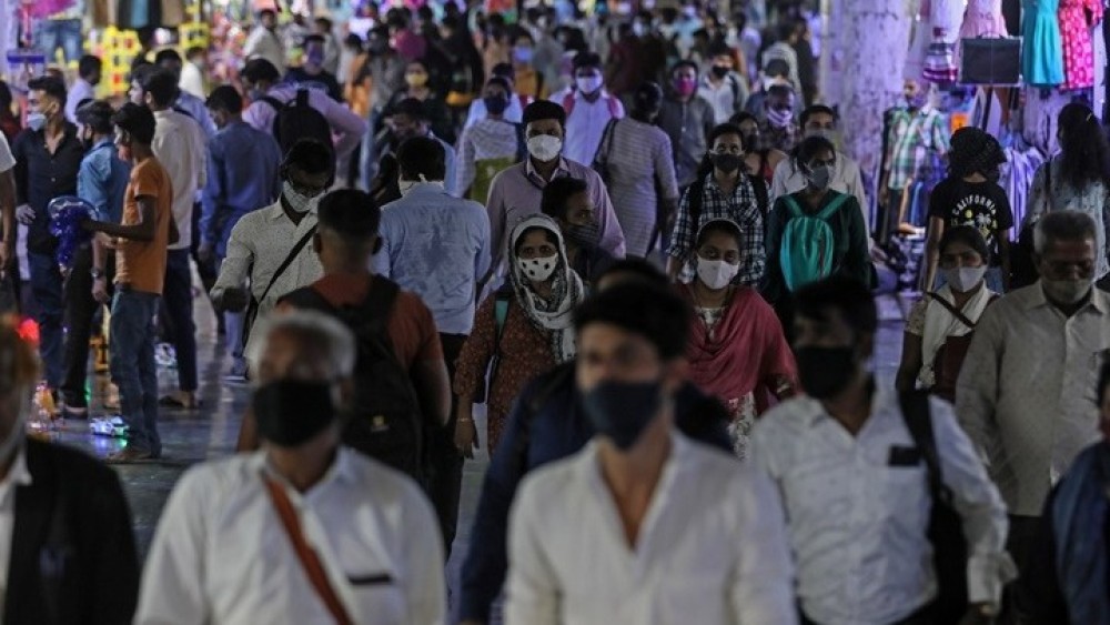 Κορωνοϊός-Ινδία: Παγκόσμιο ρεκόρ με 333.000 κρούσματα σε 24 ώρες