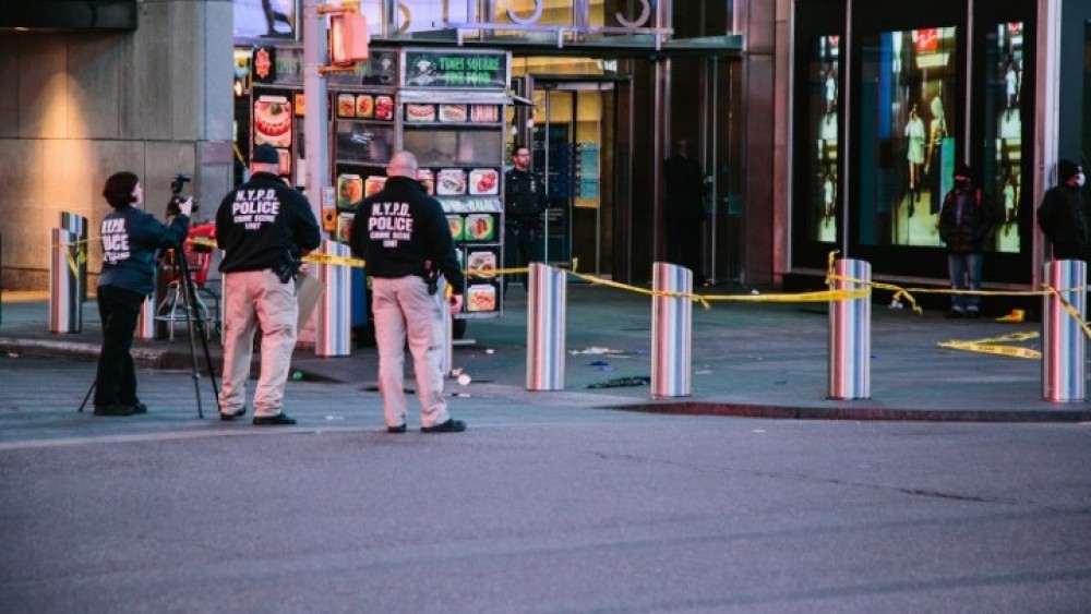 Νέα Υόρκη: Τρεις τραυματίες, ανάμεσά τους ένα παιδί, από πυροβολισμούς στην Times Square