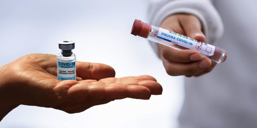 Αποτελεσματικά κατά της ινδικής παραλλαγής τα εμβόλια Pfizer και AstraZeneca