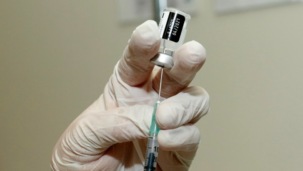 Εμβόλια: Πάνω από 6 εκατ. εμβολιασμοί έως το τέλος της εβδομάδας