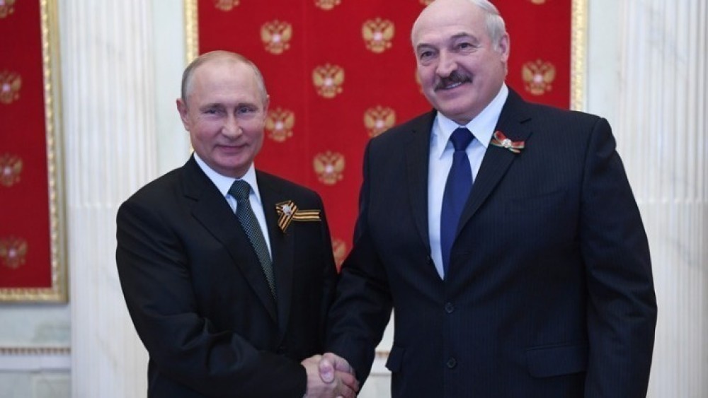 Ο Πούτιν υποδέχεται σήμερα στο Σότσι τον Λουκασένκο