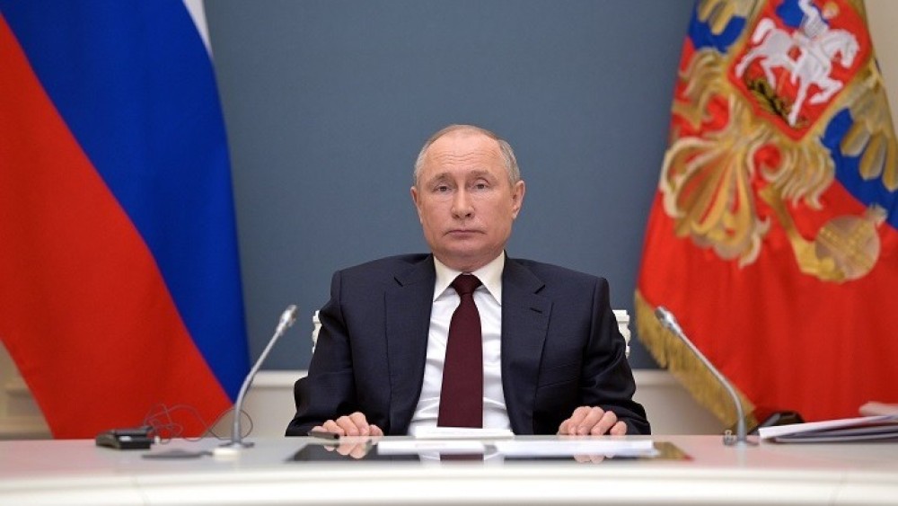 Πούτιν: Όποιος μας επιτεθεί θα του «σπάσουμε τα δόντια»