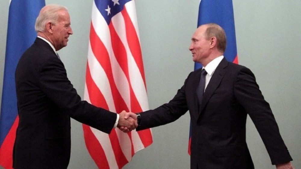 Ο Μπάιντεν συμφωνεί με τον Πούτιν: Η διμερής σχέση βρίσκεται «στο ναδίρ»