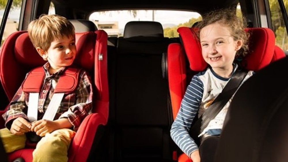 Παιδιά στο αυτοκίνητο: Το σώμα τους υπερθερμαίνεται έως και 5 φορές πιο γρήγορα από των ενηλίκων