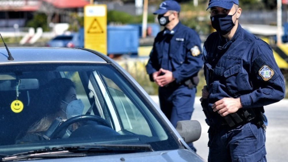 ΕΛ.ΑΣ: 240 παραβάσεις και 3 συλλήψεις, χθες 11&#x2F;6, για τα μέτρα κατά του κροωνοϊού