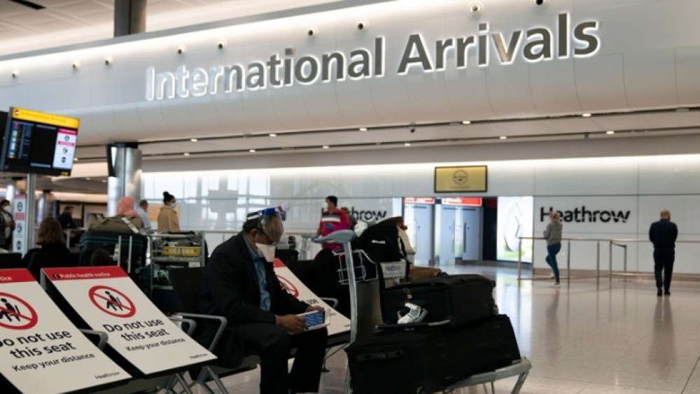 Βέλγιο: Απαγορεύει την είσοδο σε ταξιδιώτες από τη Βρετανία