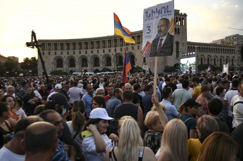 ΕΕ και Αρμενία καλούνται να βρουν διαύλους συνεννόησης