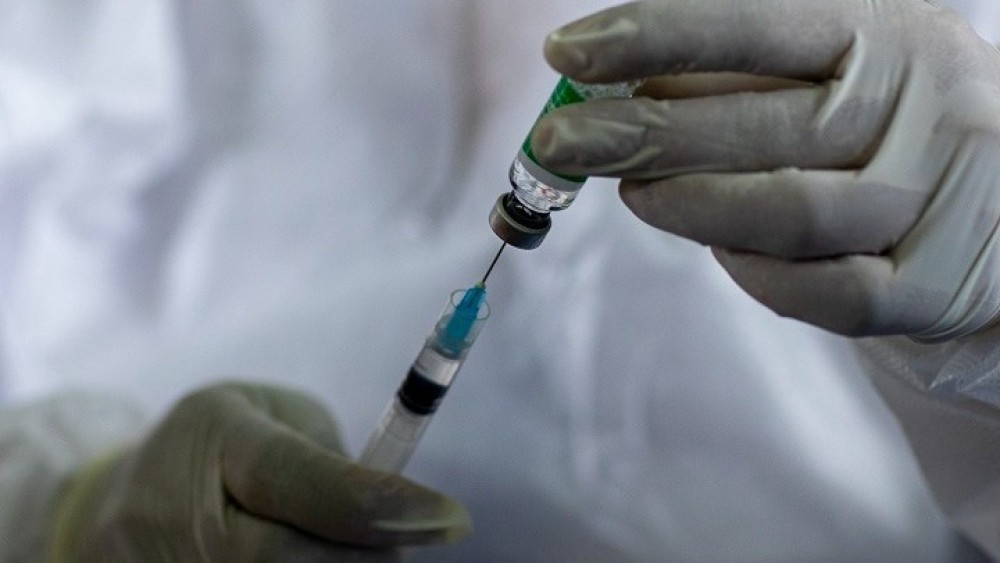 Κορωνοϊός: Οι εμβολιασμένοι είναι λιγότερο μολυσματικοί