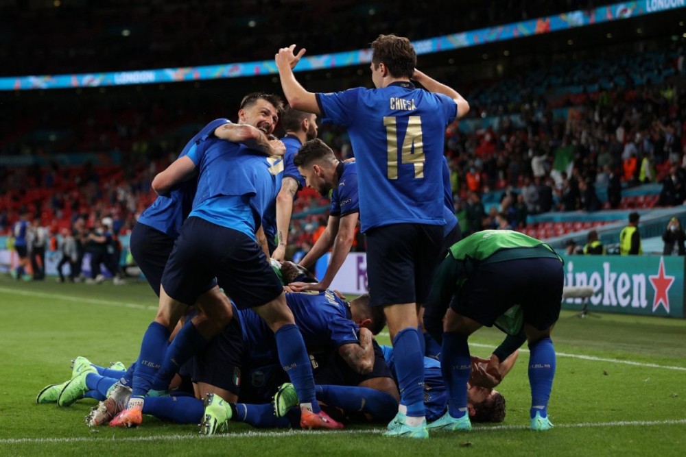 EURO 2020: Μαντσίνι και πάγκος «σφράγισαν» την πρόκριση της Ιταλίας  (vid)