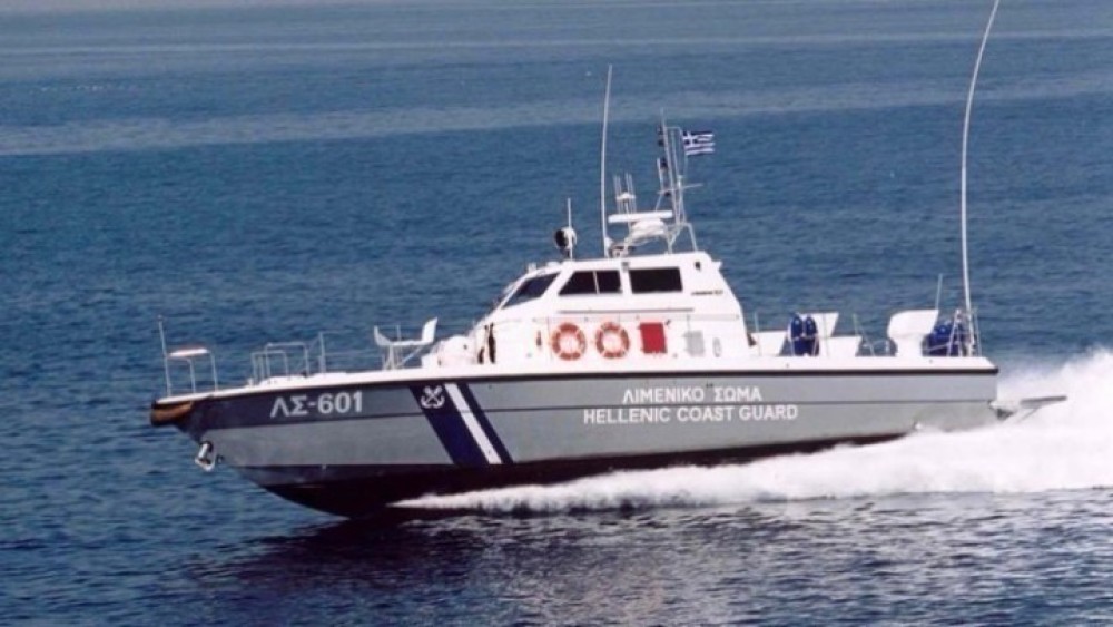 Προσάραξη επιβατηγού τουριστικού σκάφους στη Νάξο
