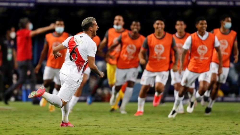 Πρόκριση-θρίλερ για το Περού στα πέναλτι, Βραζιλία-Χιλή: 1-0