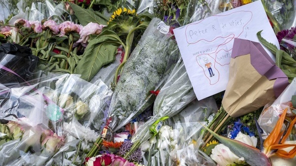 Διεθνής ανησυχία για την απόπειρα δολοφονίας του δημοσιογράφου Πίτερ ντε Βρις