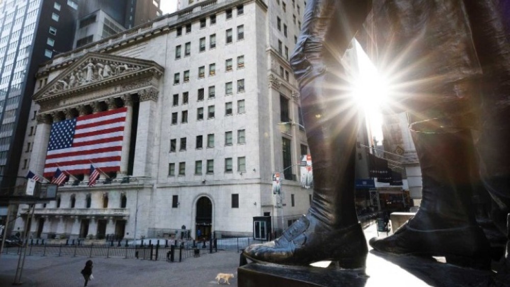 Wall Street: &#8220;Δίνει το ρυθμό&#8221; στις κεφαλαιαγορές με τριπλό ρεκόρ- Σε ιστορικά υψηλά οι δείκτες της