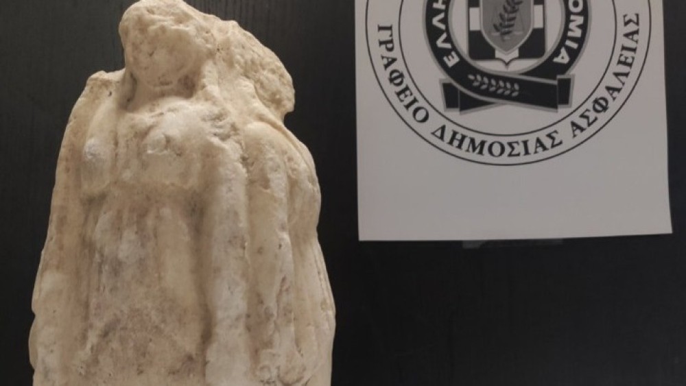 Με αγαλματίδιο Τρίμορφης Εκάτης συνελήφθησαν τρεις άνδρες για αρχαιοκαπηλία
