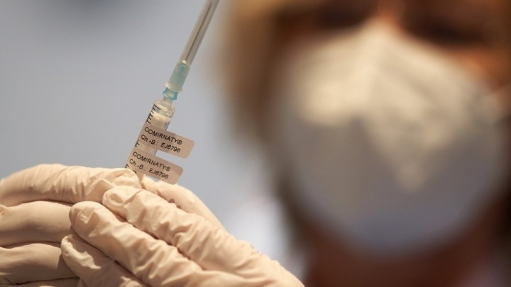Κορωνοϊός: Επιτακτικό μήνυμα εμβολιασμού στέλνουν οι ειδικοί