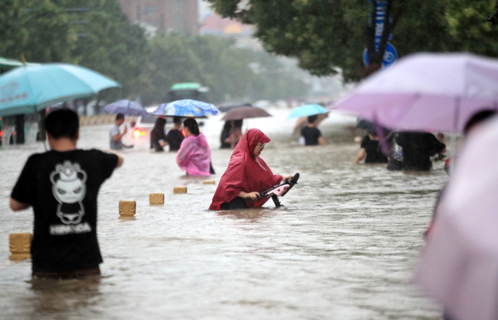 Στους 33 οι νεκροί από τις φονικές πλημμύρες στην Κίνα