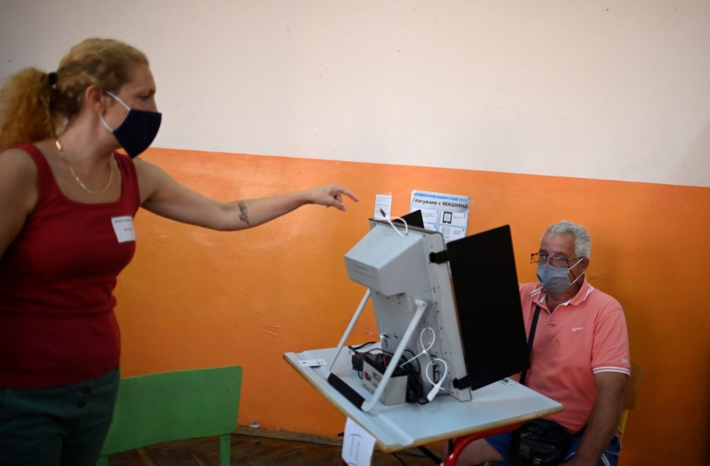 Βουλγαρία: Ξανά στις κάλπες οι ψηφοφόροι