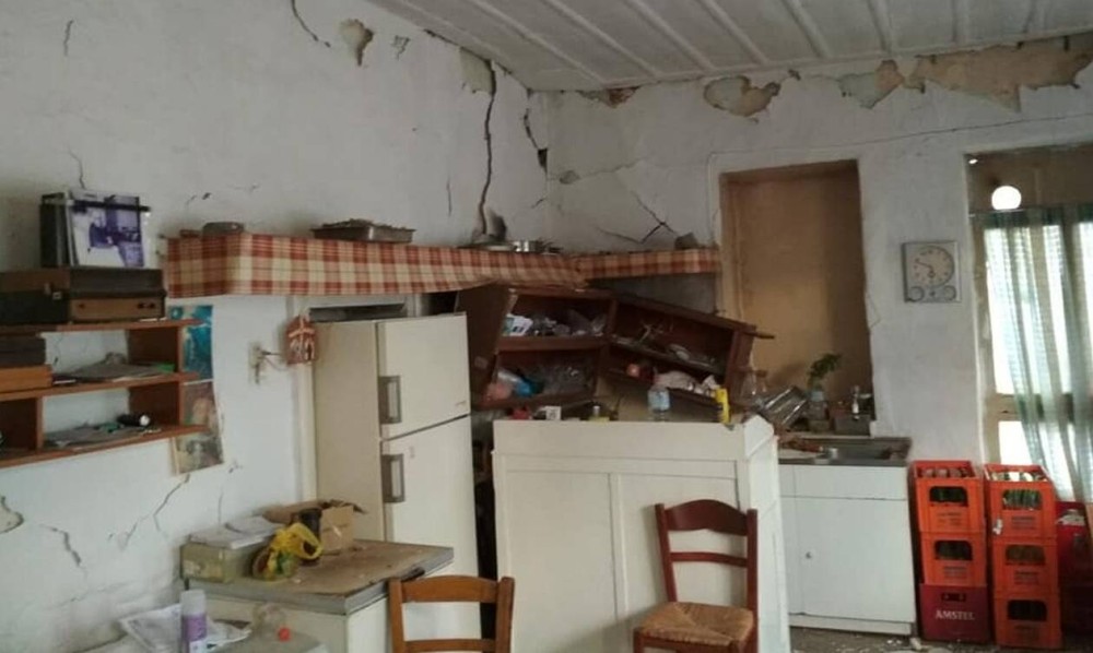Ηράκλειο: Ραγισμένα σπίτια, σπασμένες τζαμαρίες και πολλούς μετασεισμούς άφησε πίσω του ο σεισμός των 4,8 R