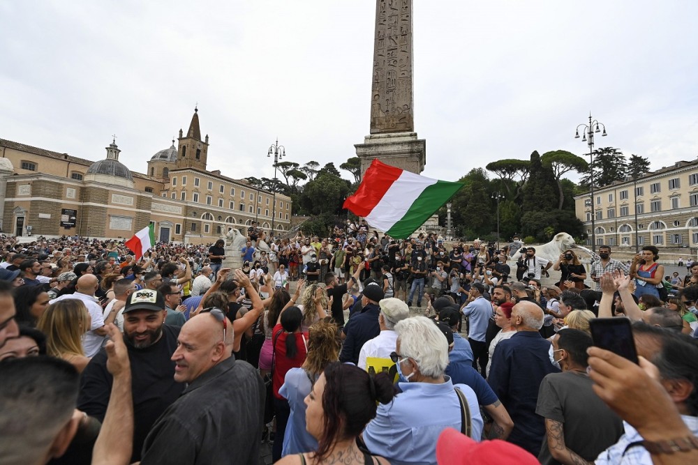 Διαδηλώσεις αρνητών του κορωνοϊού σε Ιταλία, Γαλλία