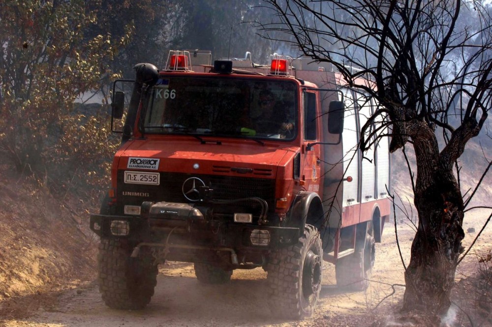 Αγρίνιο: Σε ύφεση η φωτιά στο Παραδείσι
