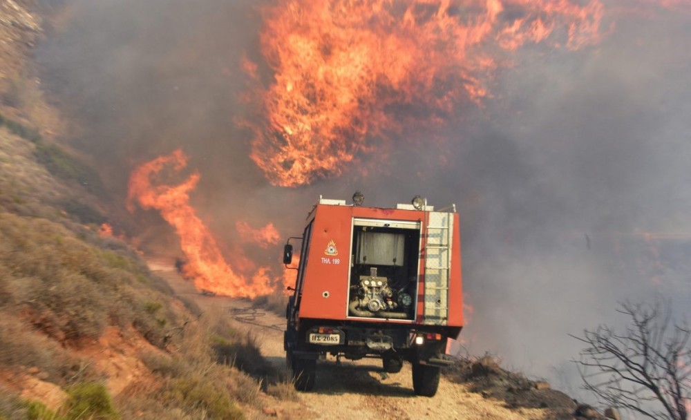 Πενήντα τρεις δασικές πυρκαγιές το τελευταίο 24ωρο σε όλη την Ελλάδα