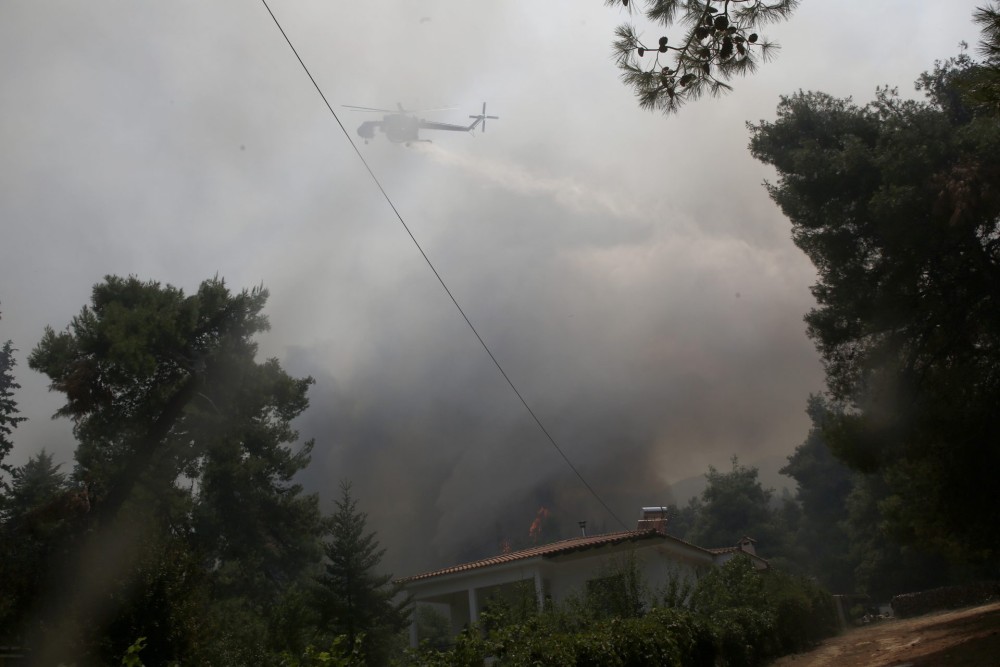 Μεγάλη φωτιά στην Πάτρα &#8211; Εκκενώθηκε η κοινότητα Σουλίου (βίντεο)
