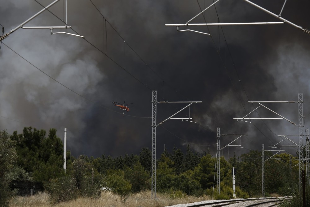 ΤΡΑΙΝΟΣΕ: Αναστέλλονται σιδηροδρομικά δρομολόγια λόγω της πυρκαγιάς