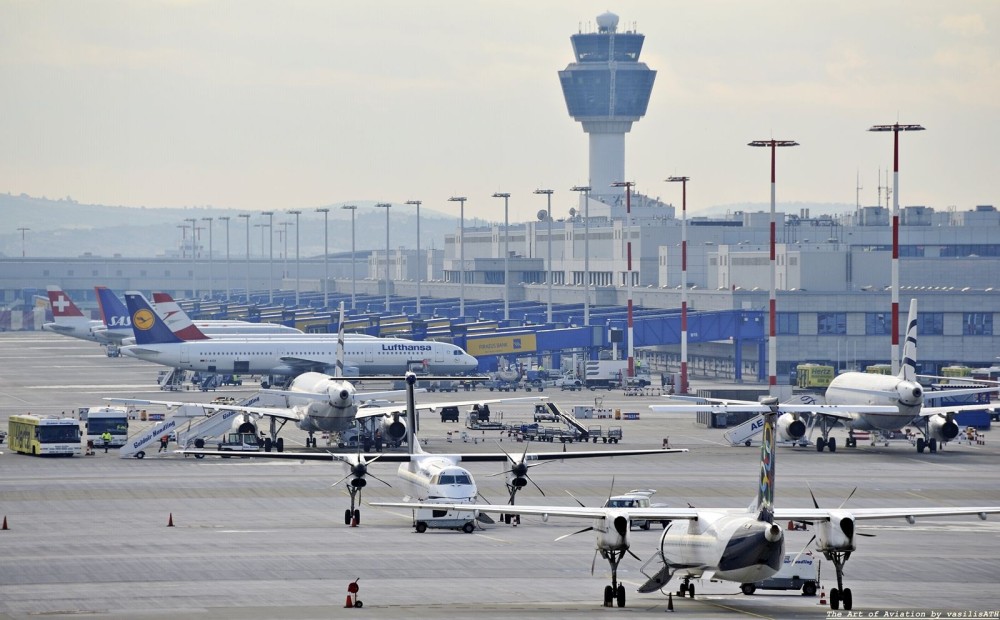 «Απογειώθηκε» η κίνηση επιβατών στα αεροδρόμια της χώρας