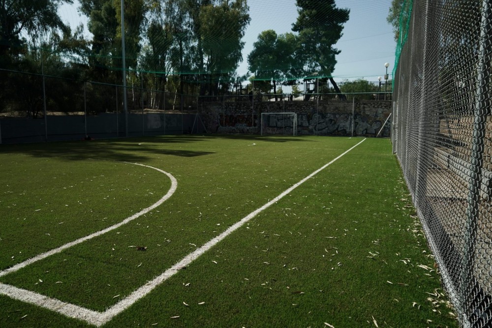 Εκσυγχρονίστηκαν ριζικά τα γήπεδα 5χ5 του Δήμου Αθηναίων