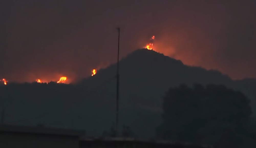 Μαίνεται η καταστροφική πυρκαγιά στην Ηλεία &#8211; Ασφαλής η Αρχαία Ολυμπία