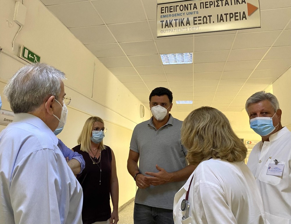 Στο Σισμανόγλειο ο Κικίλιας-77 άτομα σε νοσοκομεία με αναπνευστικά προβλήματα