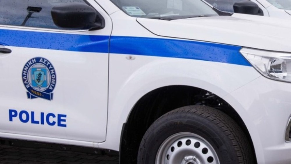 Σύλληψη 8 ατόμων στη Λέσβο: Τραυμάτισαν αστυνομικό και προκάλεσαν φθορές σε περιπολικό