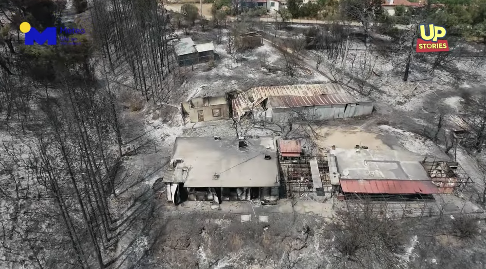 Φωτιά στη Βαρυμπόμπη: Κόβει την ανάσα βίντεο από drone