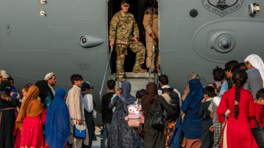 Το προφίλ των Αφγανών που φεύγουν για να γλυτώσουν από τους Ταλιμπάν: Γιατροί, δικαστές, δημοσιογράφοι, καλλιτέχνες
