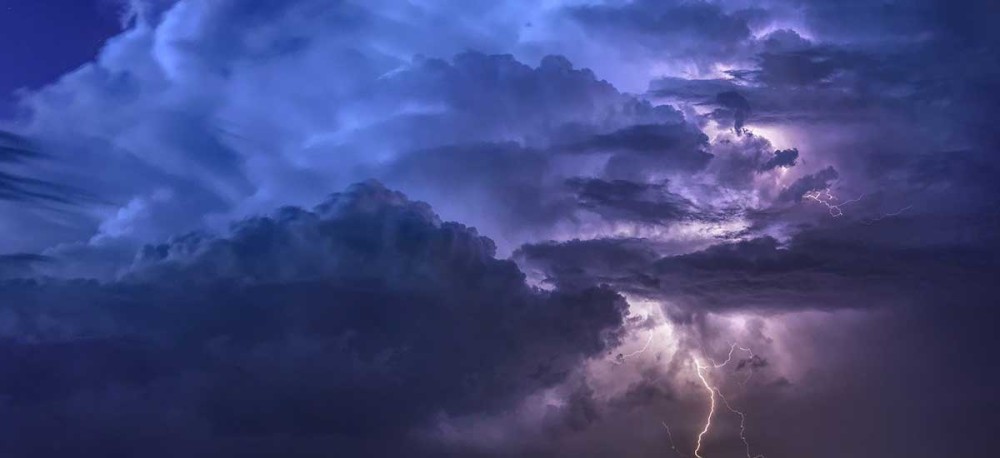 Βροχερός ο καιρός: Σποραδικές καταιγίδες σε Σποράδες και Εύβοια
