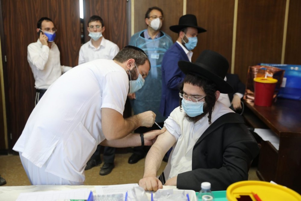 Ισραήλ: Αύξηση προστασίας, σε ηλικίες 60+, με την τρίτη δόση του εμβολίου