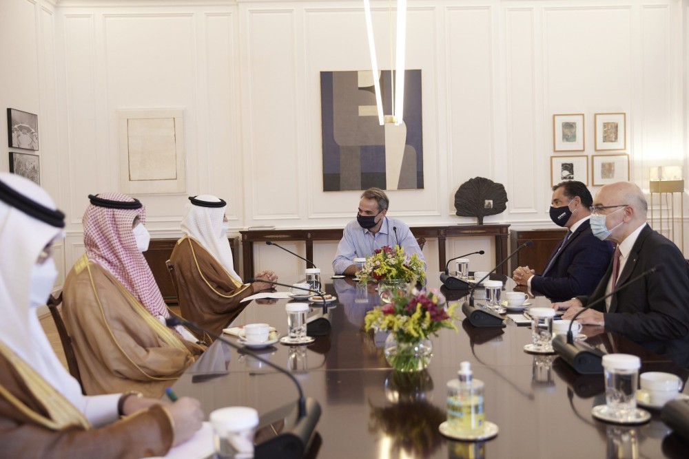 Συνάντηση Μητσοτάκη με τον υπουργό Επενδύσεων της Σαουδικής Αραβίας: Διεύρυνση της συνεργασίας των δύο χωρών