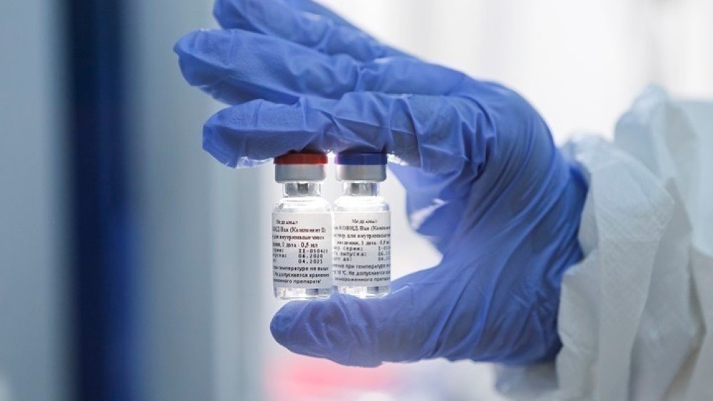 Έρευνα-Υγεία: Το ένα τρίτο των διστακτικών τελικά εμβολιάζονται κατά του κορωνοϊού