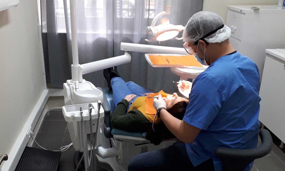 Νέες οδηγίες για την επίσκεψη στα οδοντιατρεία – Ποιοι πρέπει να κάνουν rapid test