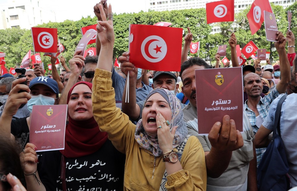 Τυνησία: Χιλιάδες άνθρωποι διαδήλωσαν κατά του προέδρου της χώρας
