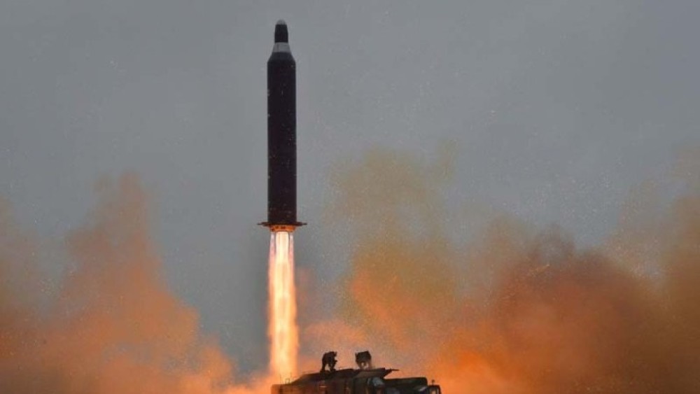 Βόρεια Κορέα: Η Πιονγκγιάνγκ πραγματοποίησε δοκιμή βαλλιστικών πυραύλων