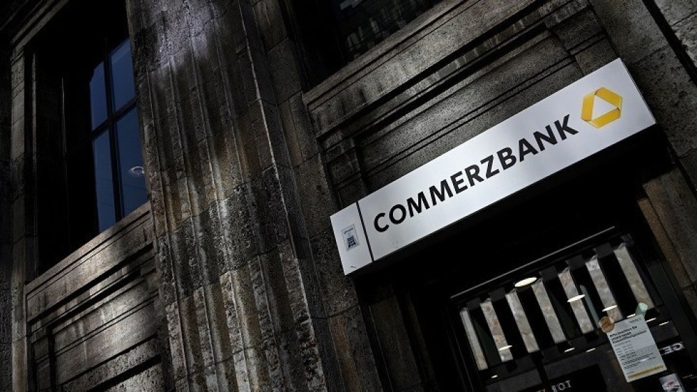 Commerzbank: Ενισχύονται οι προσδοκίες για να επανέλθει η Ελλάδα σε επενδυτική βαθμίδα το 2022